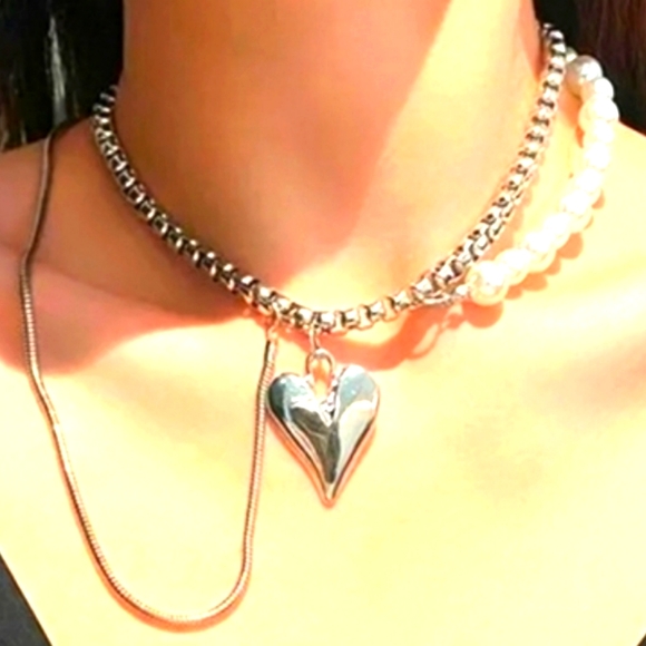 NECKLACE SILVER & WHITE HIP HOP STREETWEAR HEART & PEARLS - Picture 2 of 4